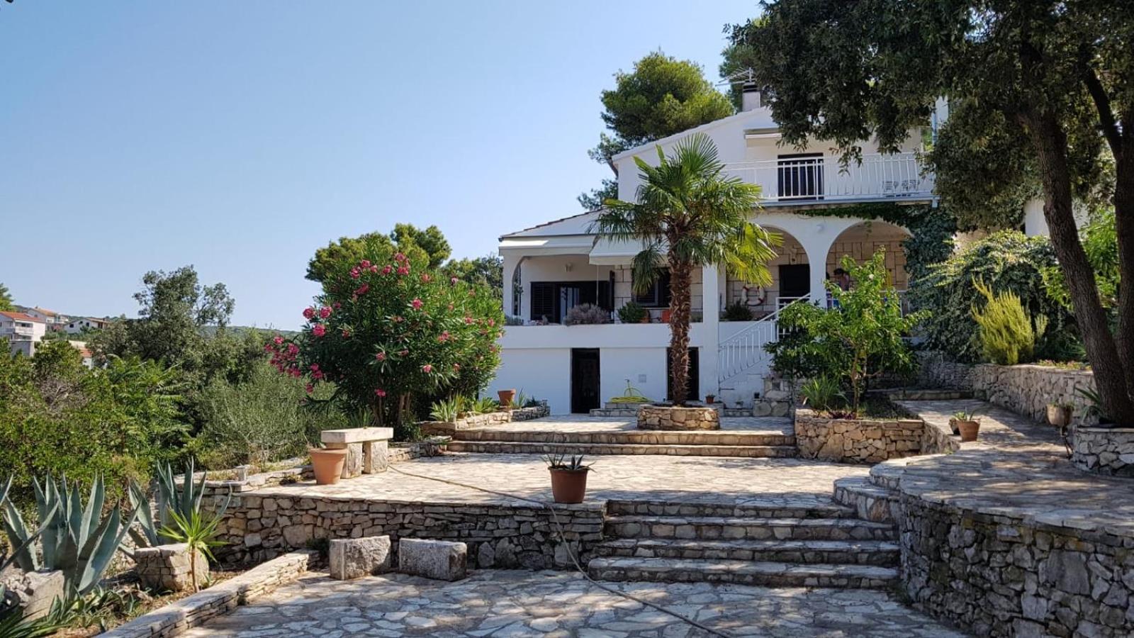 Apartment In Maslinica 70M From The Sea מראה חיצוני תמונה