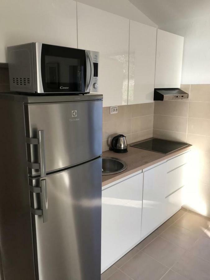 Apartment In Maslinica 70M From The Sea מראה חיצוני תמונה