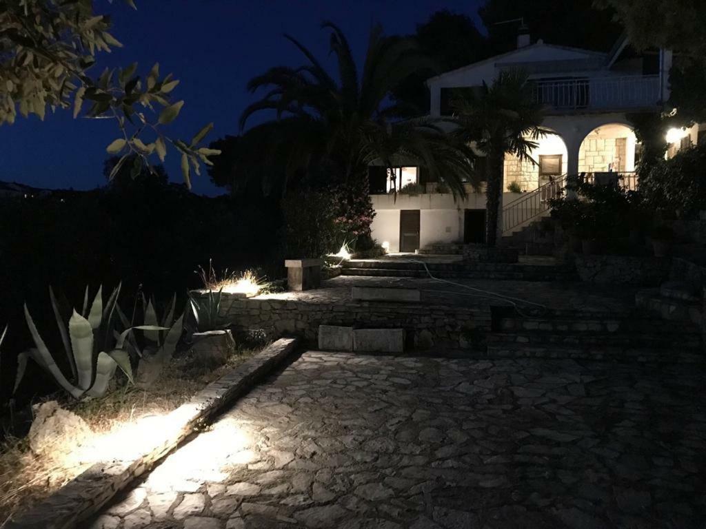 Apartment In Maslinica 70M From The Sea מראה חיצוני תמונה